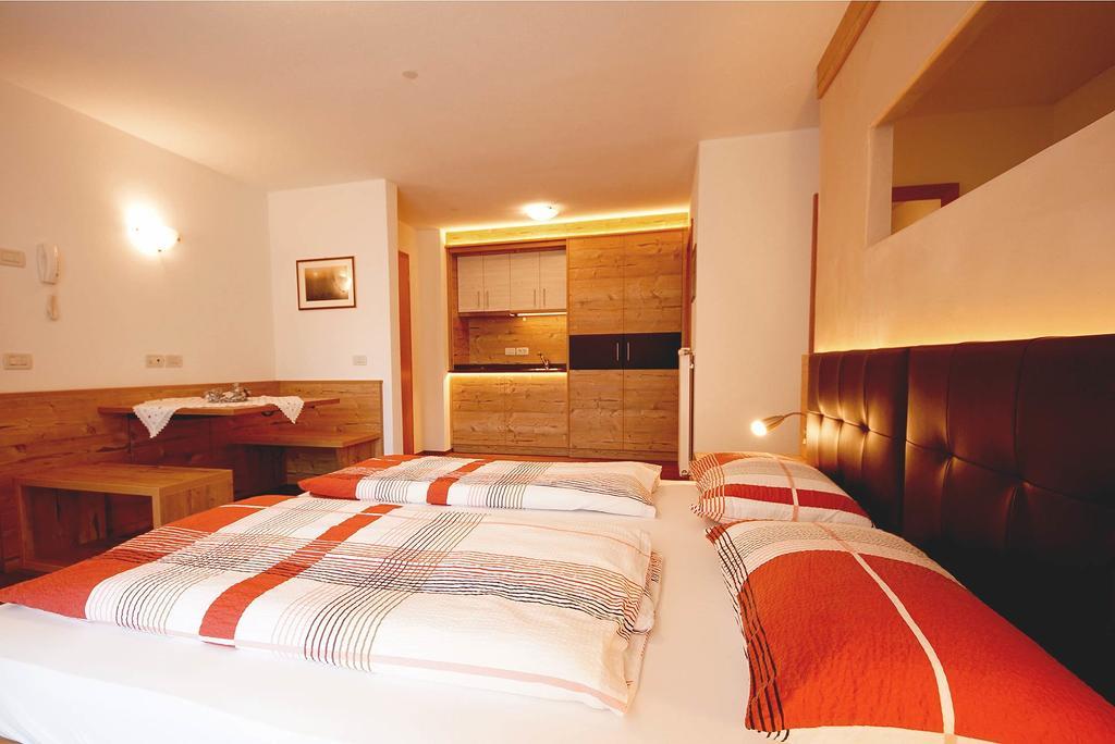 Residence Araldina San Cassiano  Room photo